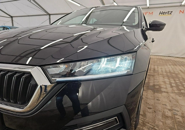 Skoda Octavia cena 103900 przebieg: 57021, rok produkcji 2021 z Międzyrzec Podlaski małe 379